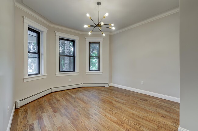 Building Photo - 333 Princeton Ave