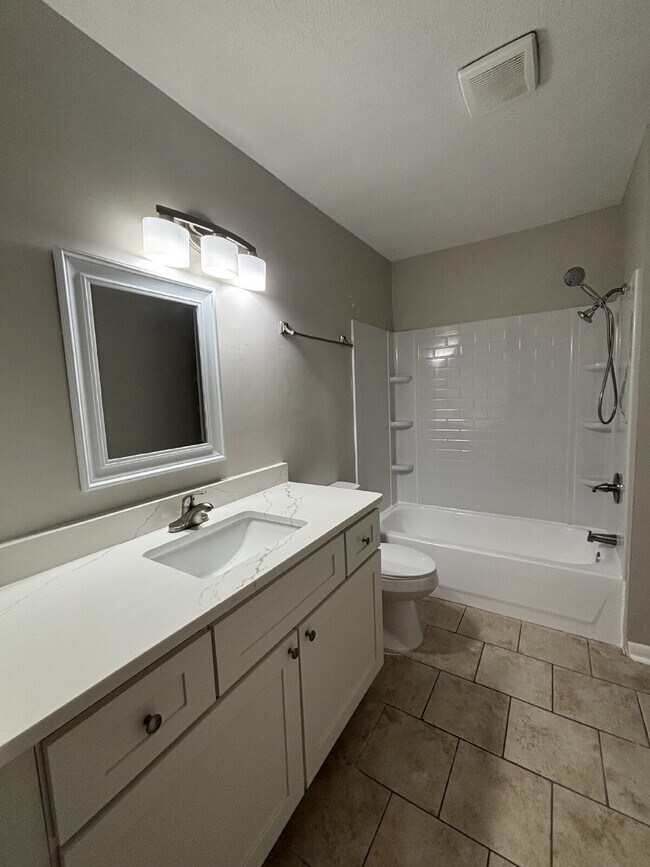 Building Photo - 8003 Beach Dr