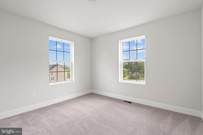 Building Photo - 1723 Water Xing Rd