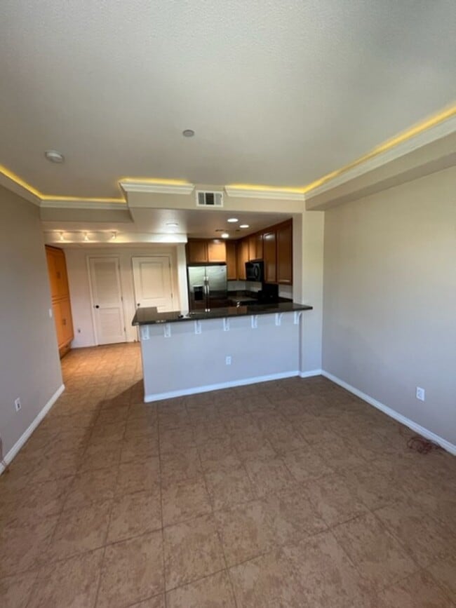 Building Photo - 838 Tarragon Ln