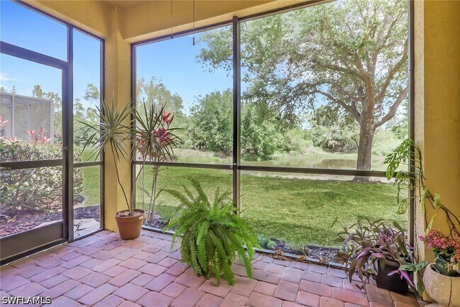 Building Photo - 10260 Olivewood Way