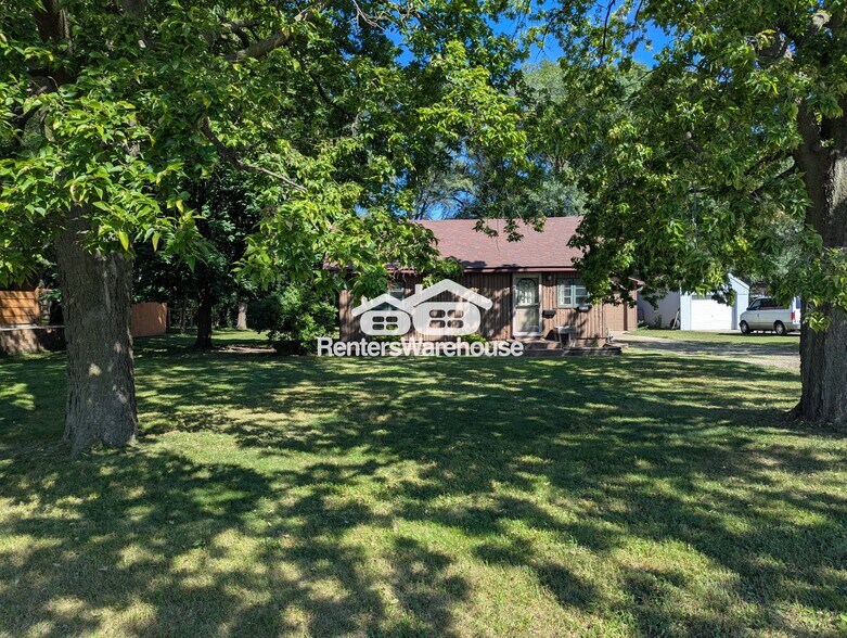 Building Photo - 9123 Pillsbury Ave S