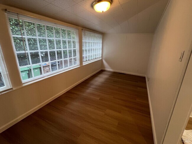 Building Photo - 127 Bolinas Ave