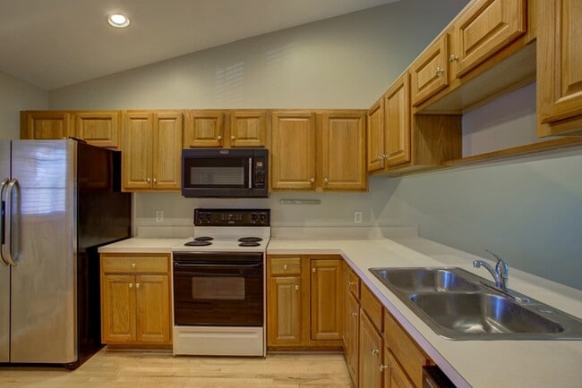 Building Photo - 103 Black Oak Dr