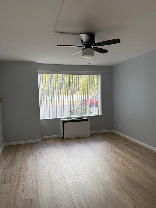 New blinds in master - 4501 Arlington Blvd