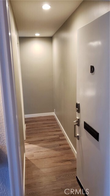 Building Photo - 215 Lower Cliff Dr