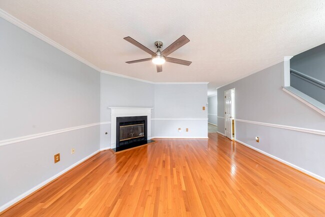 Building Photo - 103 Larkspur Hollow