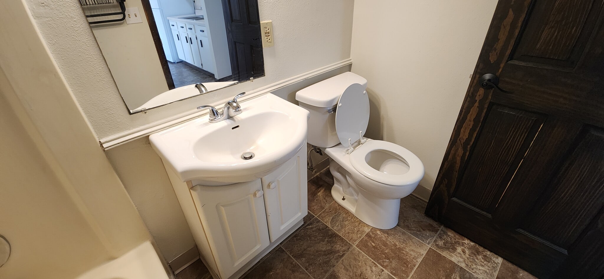 Building Photo - 625 9th St N