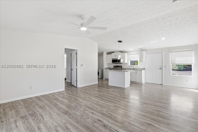 Building Photo - 730 Chippewa Trail