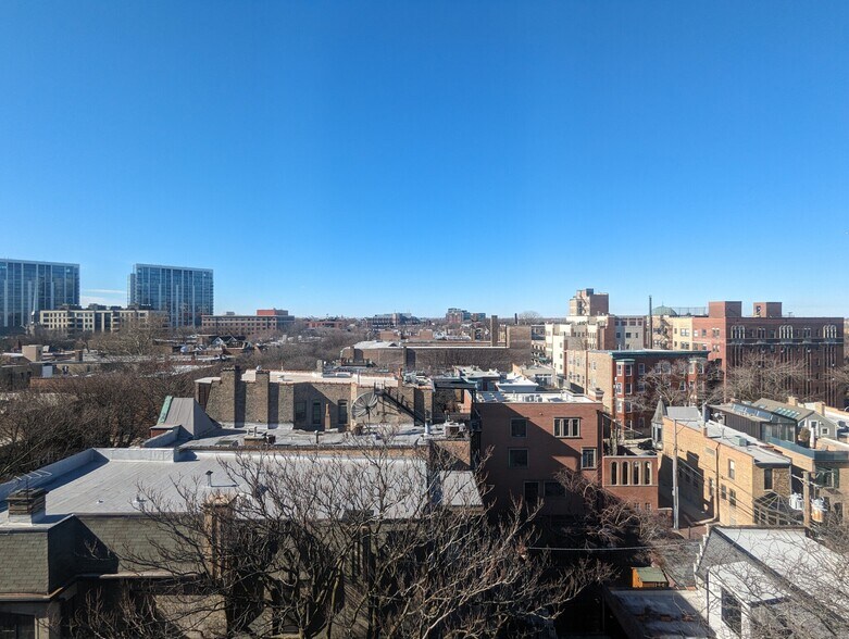 Building Photo - 557 W Arlington Pl