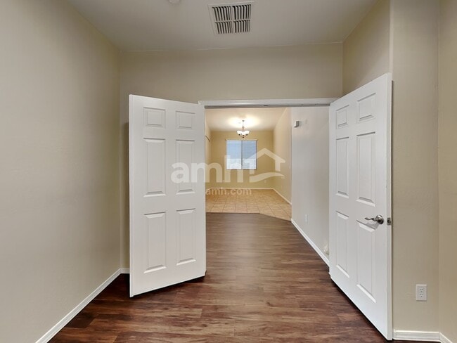 Building Photo - 10297 W Los Gatos Dr