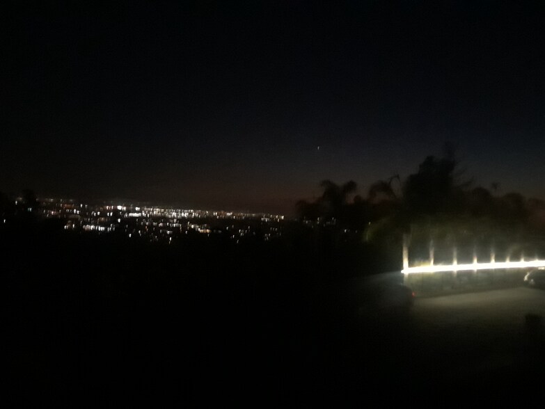 Building Photo - 10073 Roseview Dr