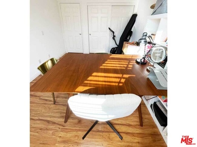 Building Photo - 10533 Maple Ln