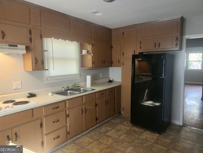 Building Photo - 2828 Engle Rd NW