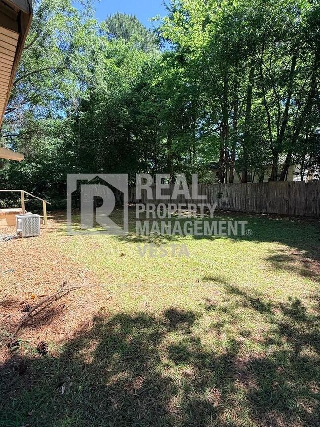 Building Photo - 614 Cedarwood Dr