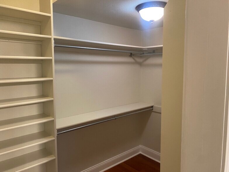 Building Photo - 10140 Gail Ct