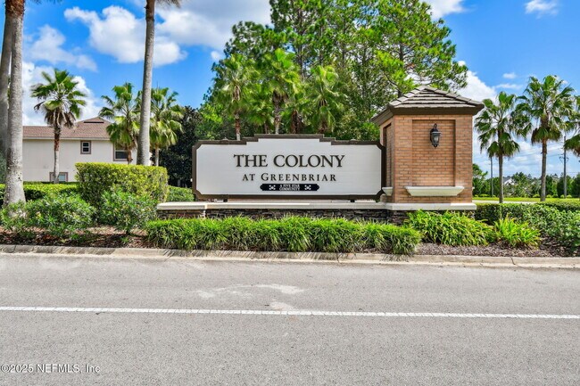Building Photo - 263 Stonewell Dr
