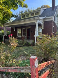 Building Photo - 110 Woodford Dr