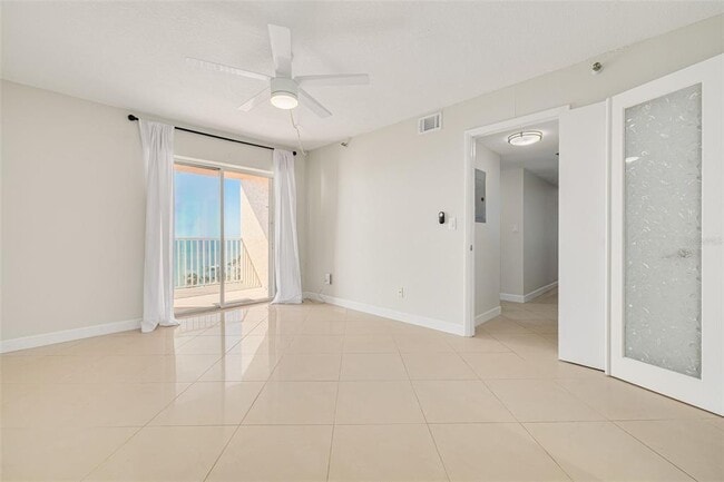 Building Photo - 7432 Sunshine Skyway Ln S