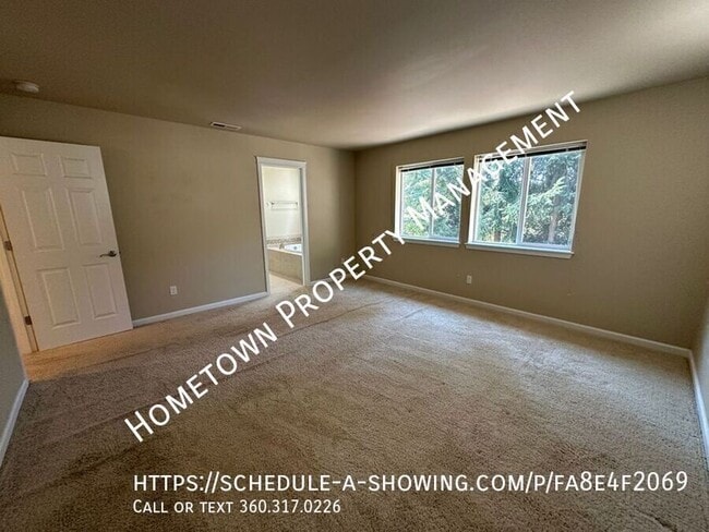 Building Photo - 4241 Dudley Dr NE