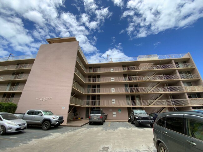Building Photo - 68-055 Akule St