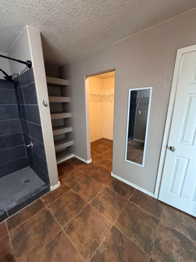 Building Photo - 680 Purple Aster Ave SW