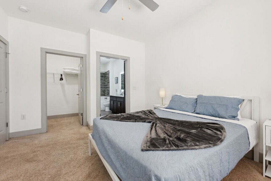 Building Photo - 11614 Vista Terrace Way-SI FL3-ID1612944P