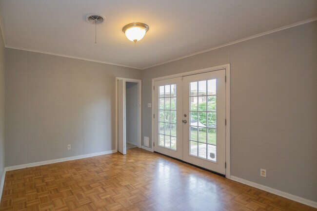 Building Photo - 6304 Ridgecrest Dr