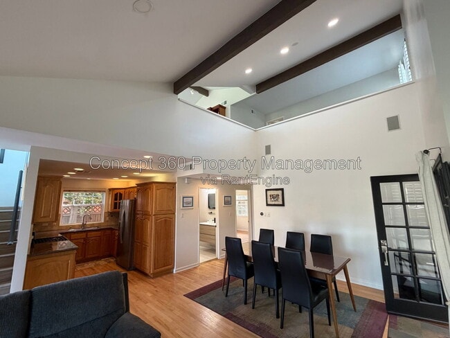 Building Photo - 237 Novara Dr