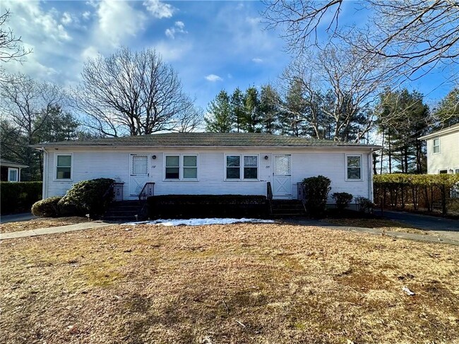 Building Photo - 135 Rounds Ave