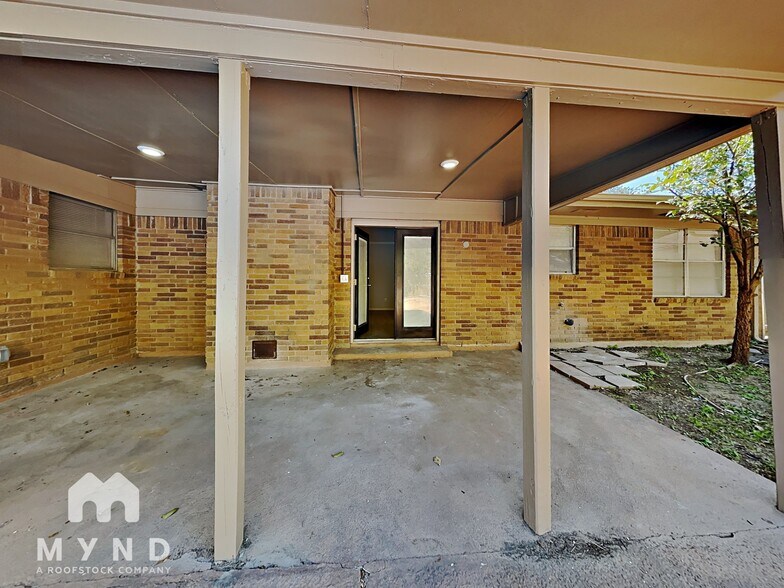 Building Photo - 1308 Lyric Dr