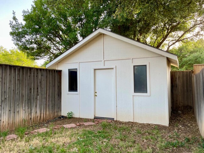 Building Photo - 7616 Utica Ave
