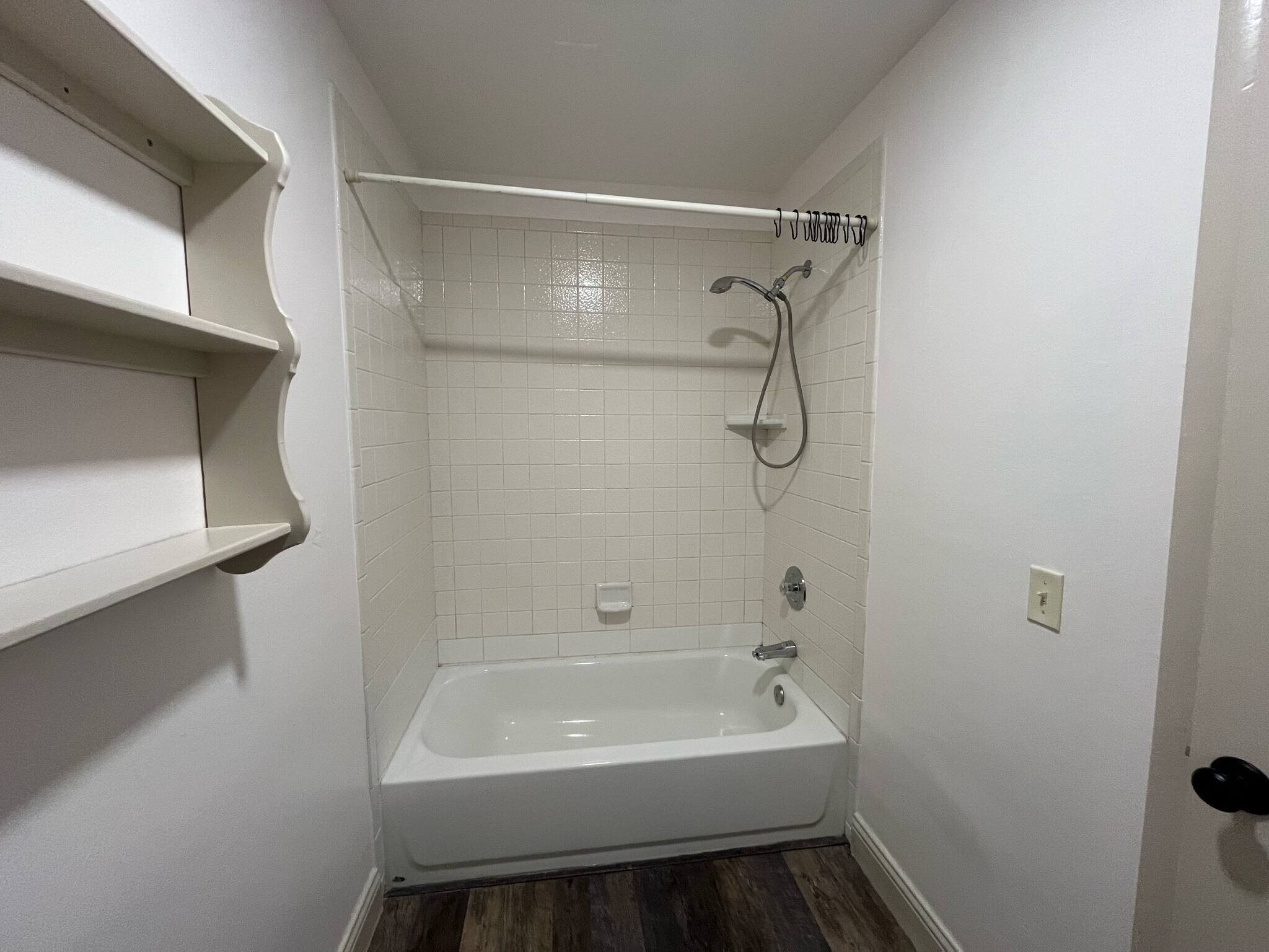 Building Photo - 1676 Woodland Dr