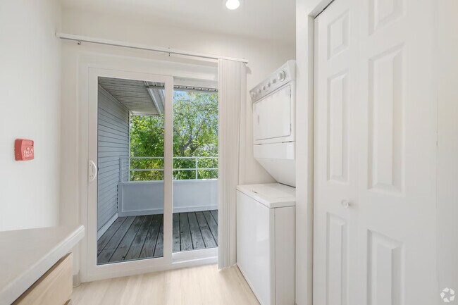 Building Photo - 14806 W Hidden Creek Ct