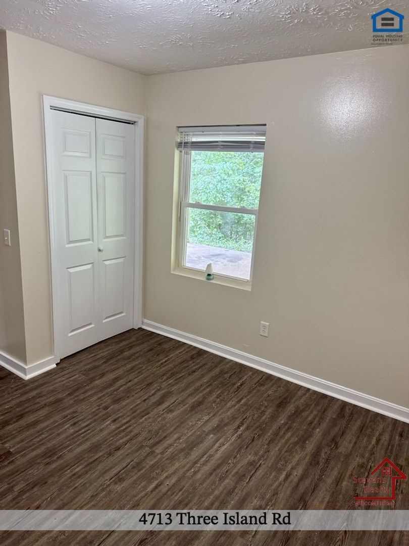 Building Photo - 4713 3 Island Rd