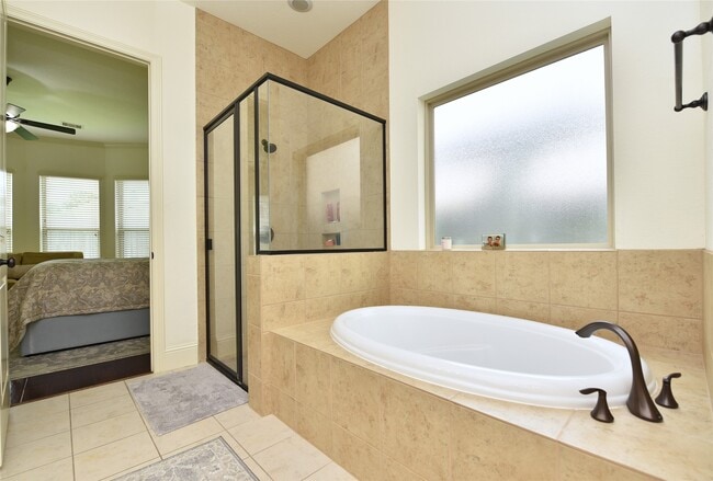 Building Photo - 13117 Stoneleigh Terrace Dr