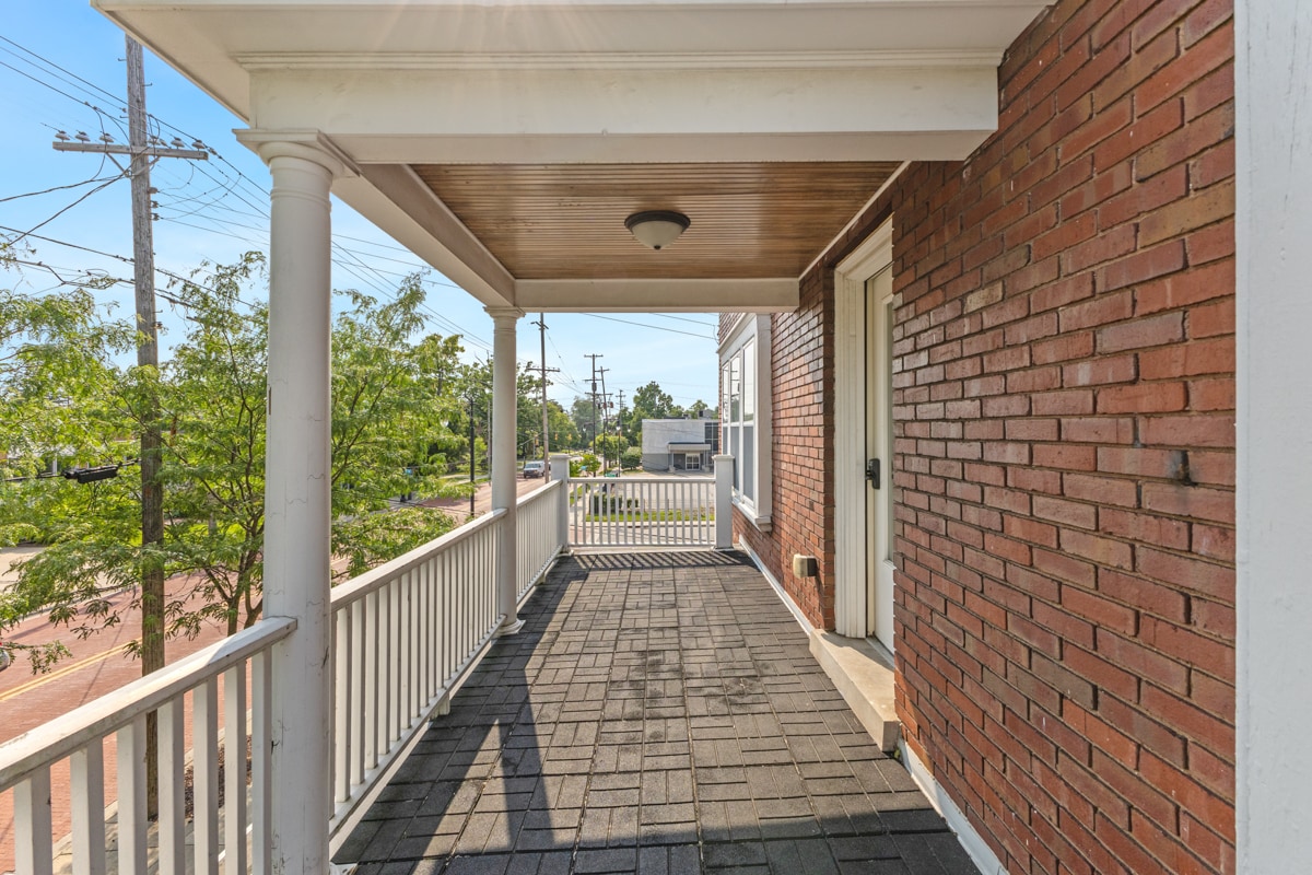 Building Photo - 835 Cherry St SE