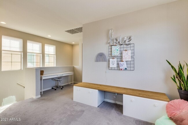 Building Photo - 1942 S Sycamore Pl