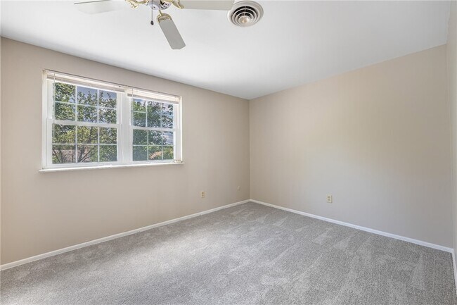 Building Photo - 7072 Cliffstone Dr