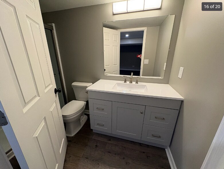 Building Photo - 3609 SW Harbor Cir