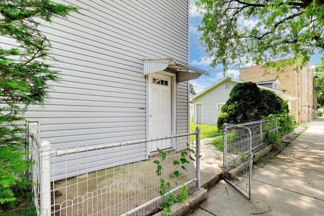 Building Photo - 5359 W Berenice Ave
