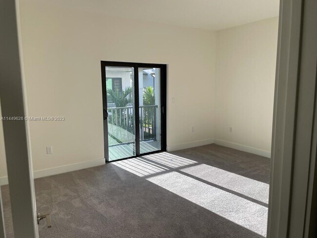 Building Photo - 4657 NW 83rd Pky