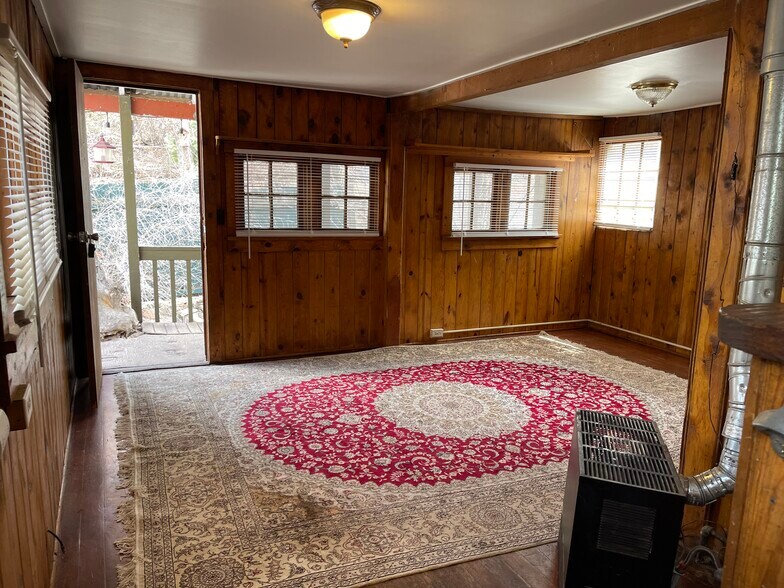 Building Photo - 312 Ruxton Ave