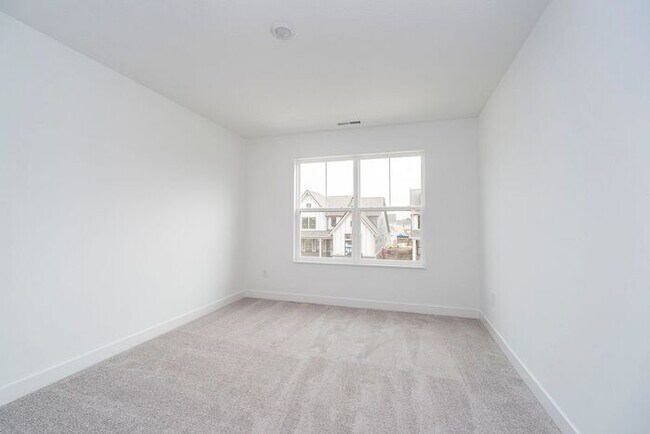 Building Photo - Brand New 5 Bedroom 3 Full Bath in Booming Westfield!