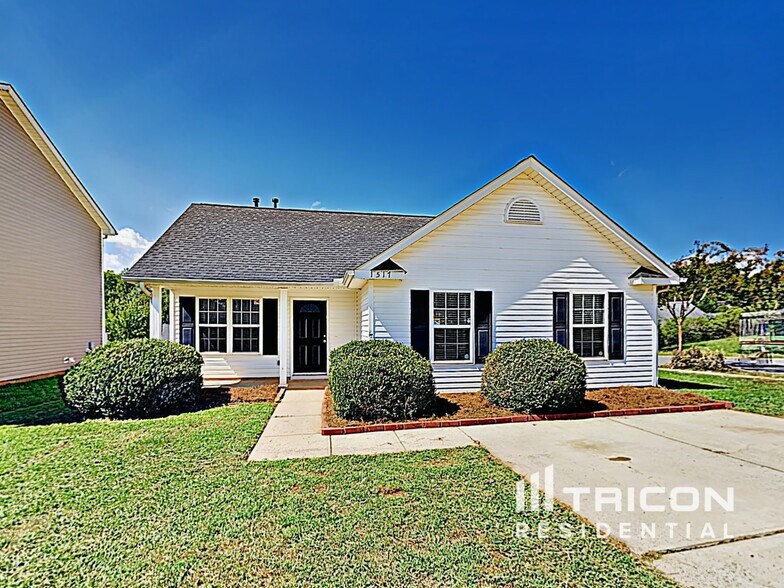 Building Photo - 1517 Crandon Dr