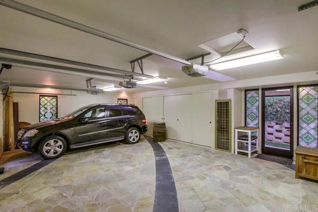 Building Photo - 1402 Rancho Serena