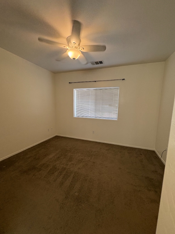 Building Photo - 609 Yellow Meadow Ct