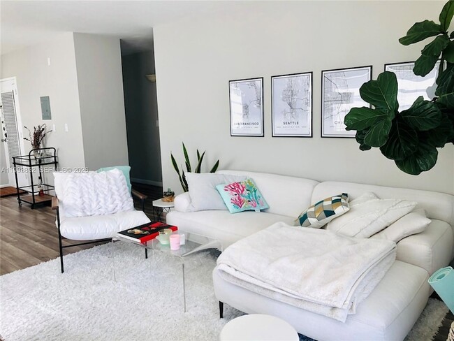 Building Photo - 851 Meridian Ave