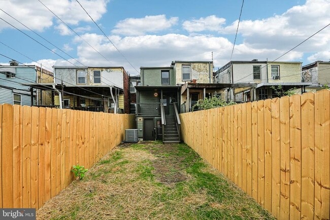 Building Photo - 3348 Chestnut Ave