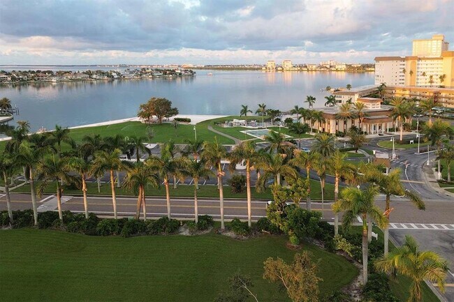 Building Photo - 4900 Brittany Dr S